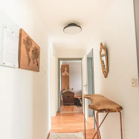 Sam & Karo Boutique 3 Apartment *